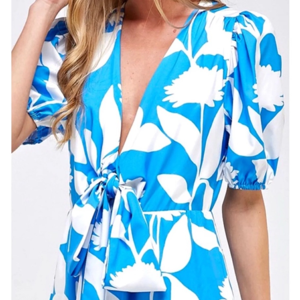 Her….. Bottari Blue & White Puff Sleeve Resort Dress with Bow Front